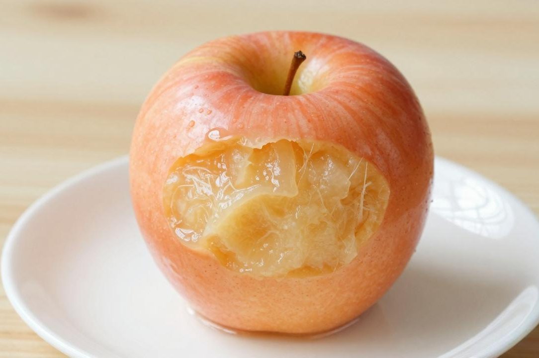 长期食用熟苹果的健康益处及每日食用的神奇功效探讨