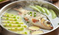 竹笋西瓜皮鲤鱼汤的做法,竹笋西瓜皮鲤鱼汤的营养价值与功效