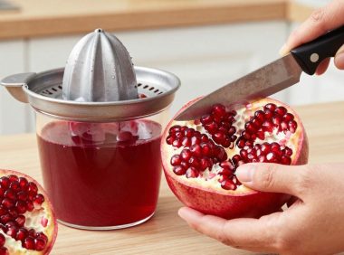 怎样制作健康美味的石榴汁，石榴汁的必备材料和详细步骤？