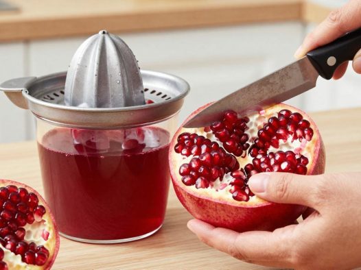 怎样制作健康美味的石榴汁，石榴汁的必备材料和详细步骤？