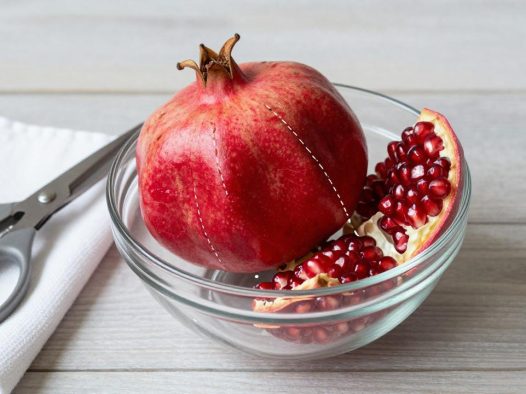 开石榴的窍门，吃石榴之前你需要知道的注意事项
