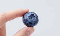 蓝莓捏起来软了还能吃吗？