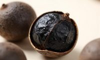 桂圆干果肉发黑了是坏了吗？