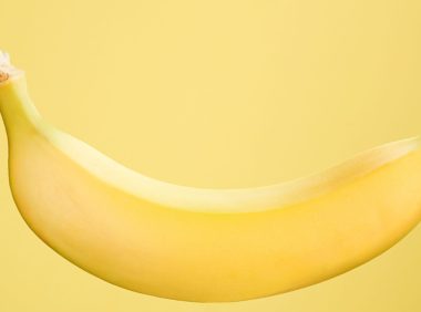 香蕉里面有一条黑线正常吗？黑线是否影响食用？