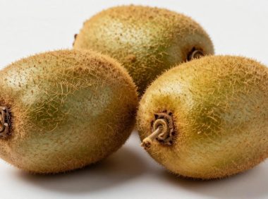 猕猴桃买硬的还是买软的？如何选择猕猴桃？