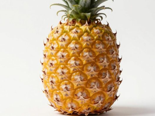 菠萝买整个的回家还是买削好的？